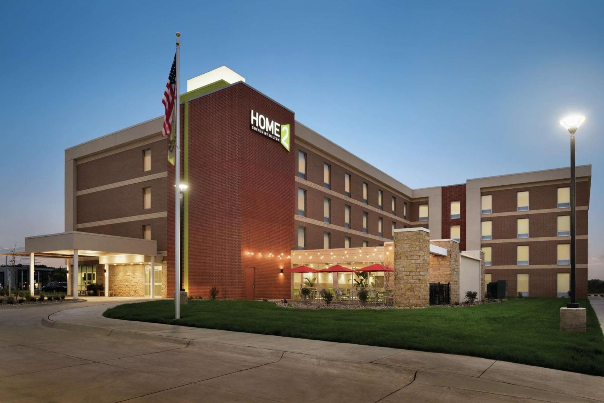 Home2 Suites By Hilton Iowa City Коралвилл Экстерьер фото